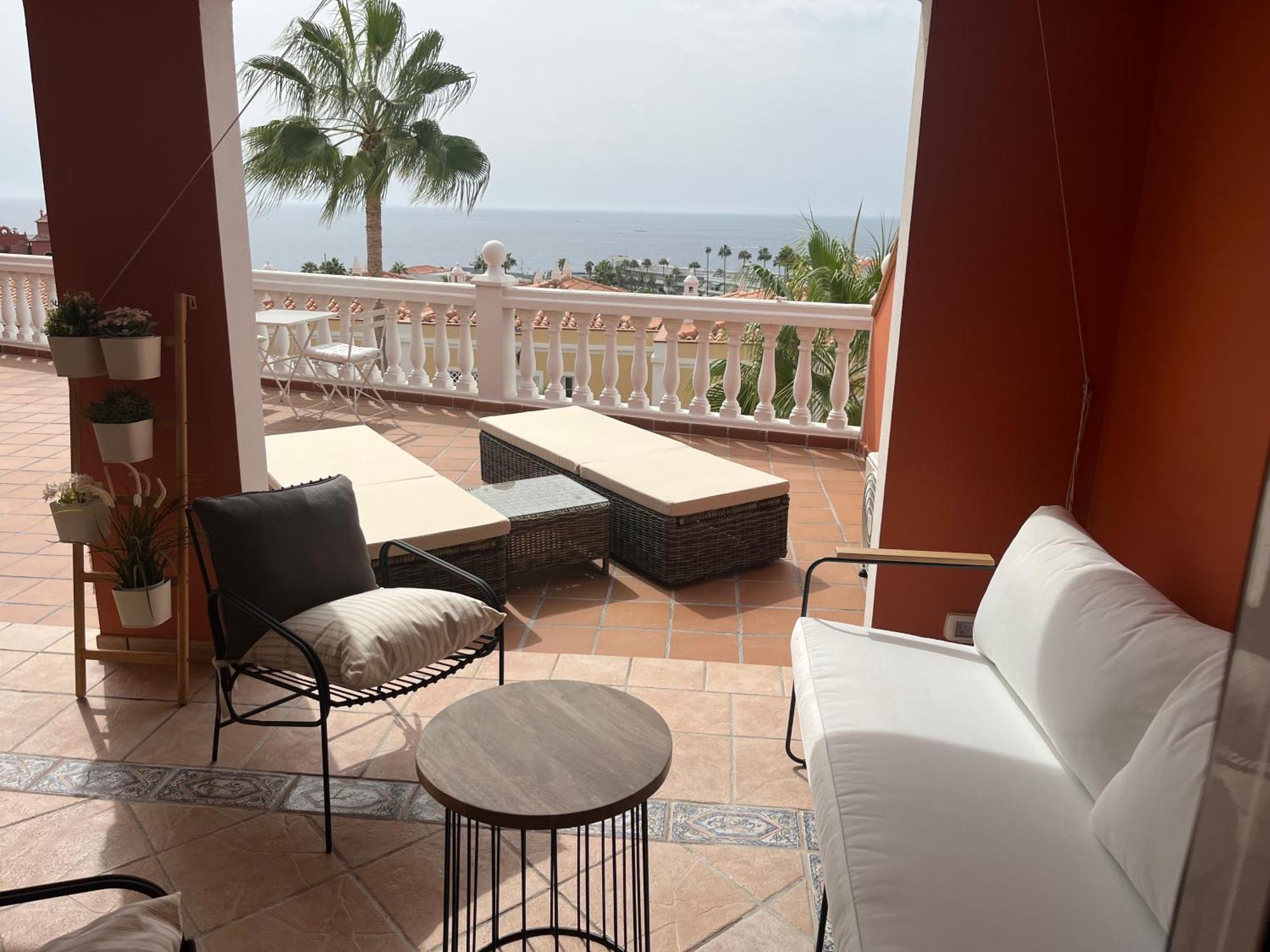 Playa Del Duque-Amazing Views 2 Bedroom Адехе Екстер'єр фото