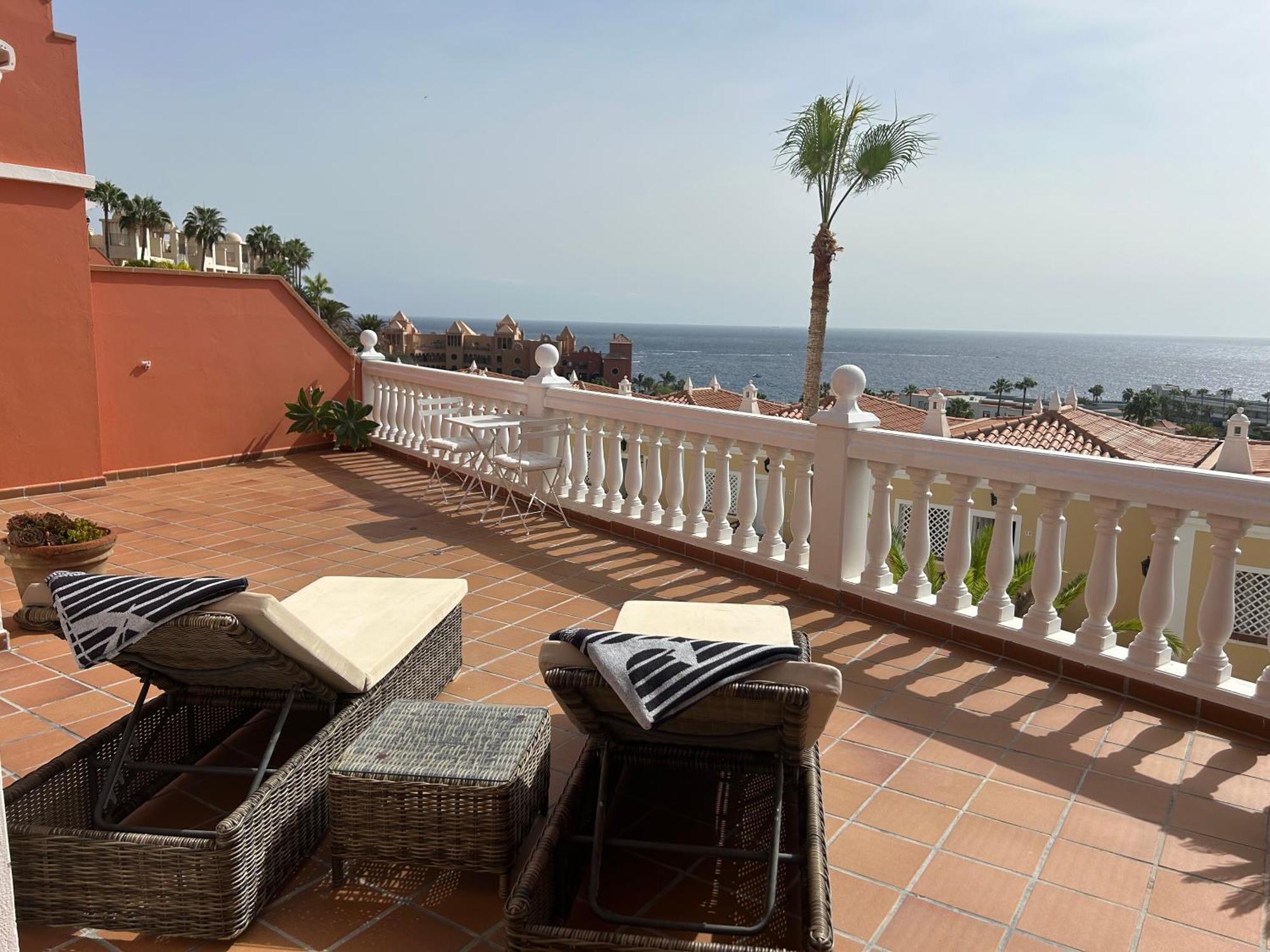Playa Del Duque-Amazing Views 2 Bedroom Адехе Екстер'єр фото